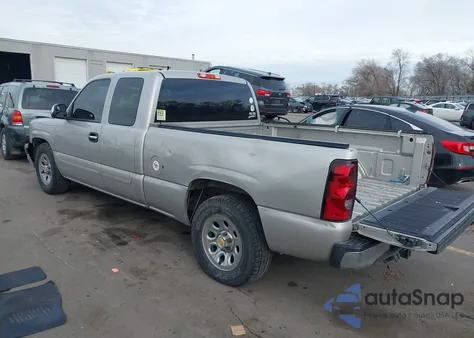 2004 Chevrolet Silverado C1500 z USA, uszkodzony, nr VIN 2GCEC19T441202026